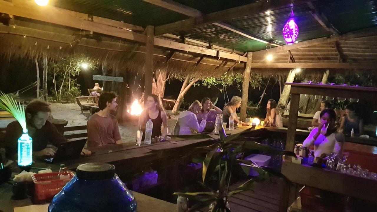 Hotel Crusoe Koh Takiev Island Koh Ta Kiev Exteriér fotografie